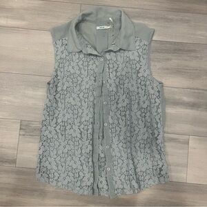 Kimchi Blue Soft Gray Lace Top